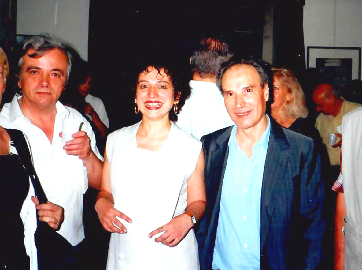 2002 - Personale dell'artista Gladys Sica, 'Mirada Migratoria', Circolo Filologico,  fra il critico Giani Pre e il gallerista Giovanni Billari, Milano.