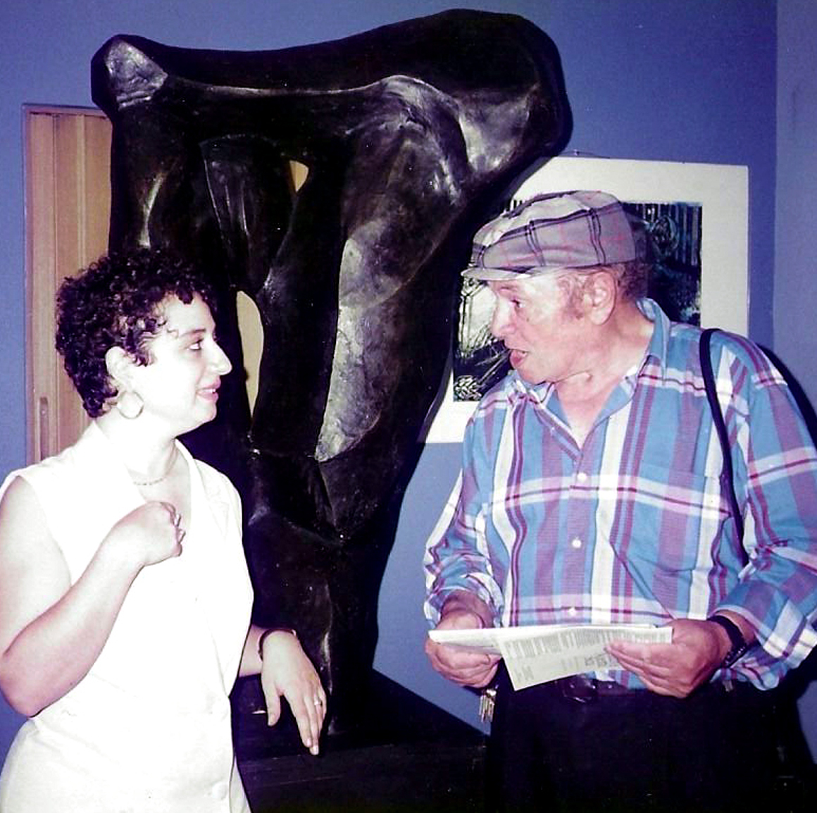 1996 - Personale, 'Milano retrospettiva', Spazio d'Arte  'M.S.B.', nella foto Gladys Sica con il Prof. di Scultura  Enrique Romano, Buenos Aires, Argentina